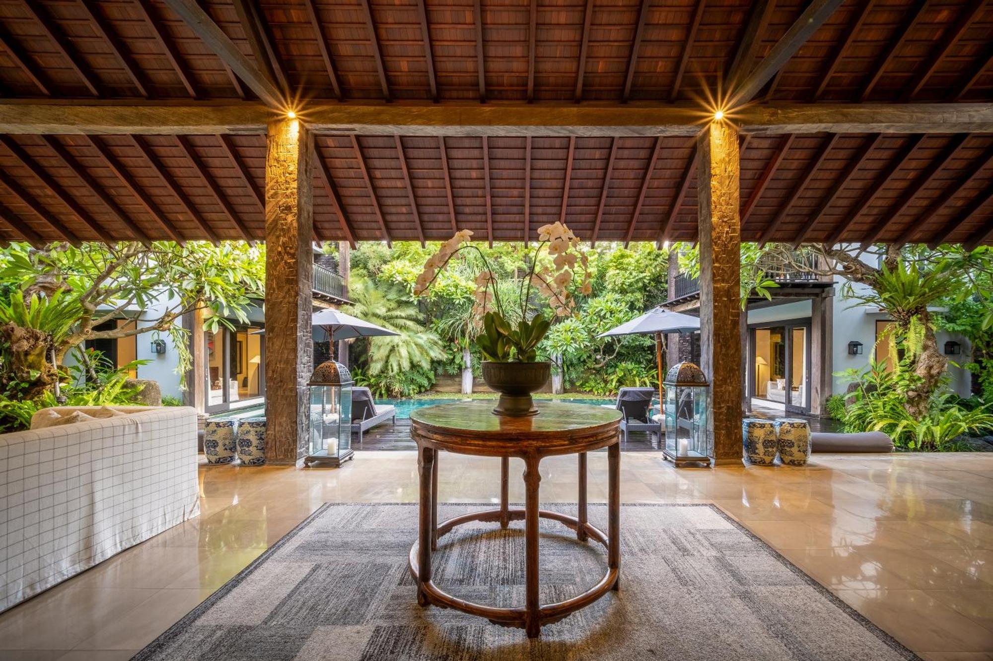 Villa De Suma - Fully Staffed Luxury Villa, Walk To The Beach! Σεμινιάκ Εξωτερικό φωτογραφία