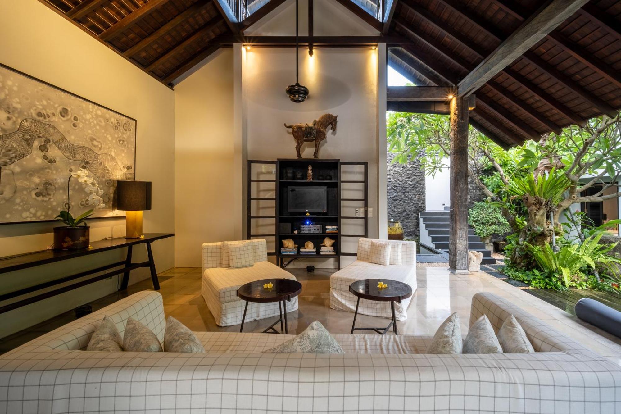 Villa De Suma - Fully Staffed Luxury Villa, Walk To The Beach! Σεμινιάκ Εξωτερικό φωτογραφία
